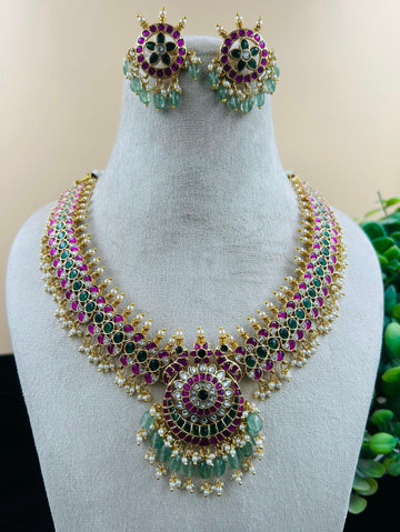 KUNDAN NECKLACE SET