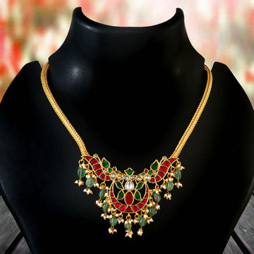 Elegant Jadau Kundan Necklace with Emerald bead Accents