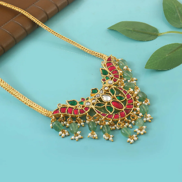 Elegant Jadau Kundan Necklace with Emerald bead Accents