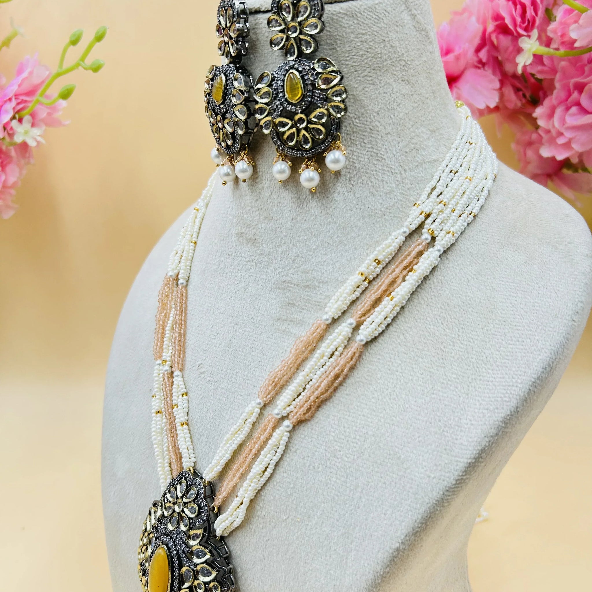 Orange & White Jadau Kundan Necklase Set