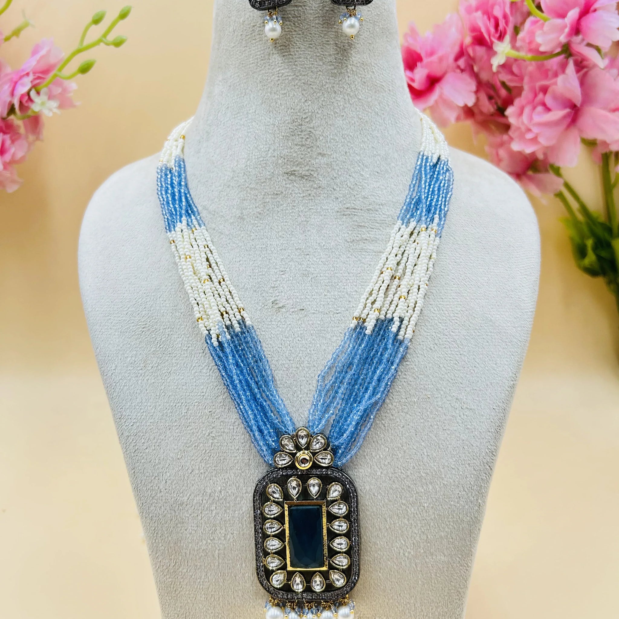 Blue & White Jadau Kundan Necklase Set
