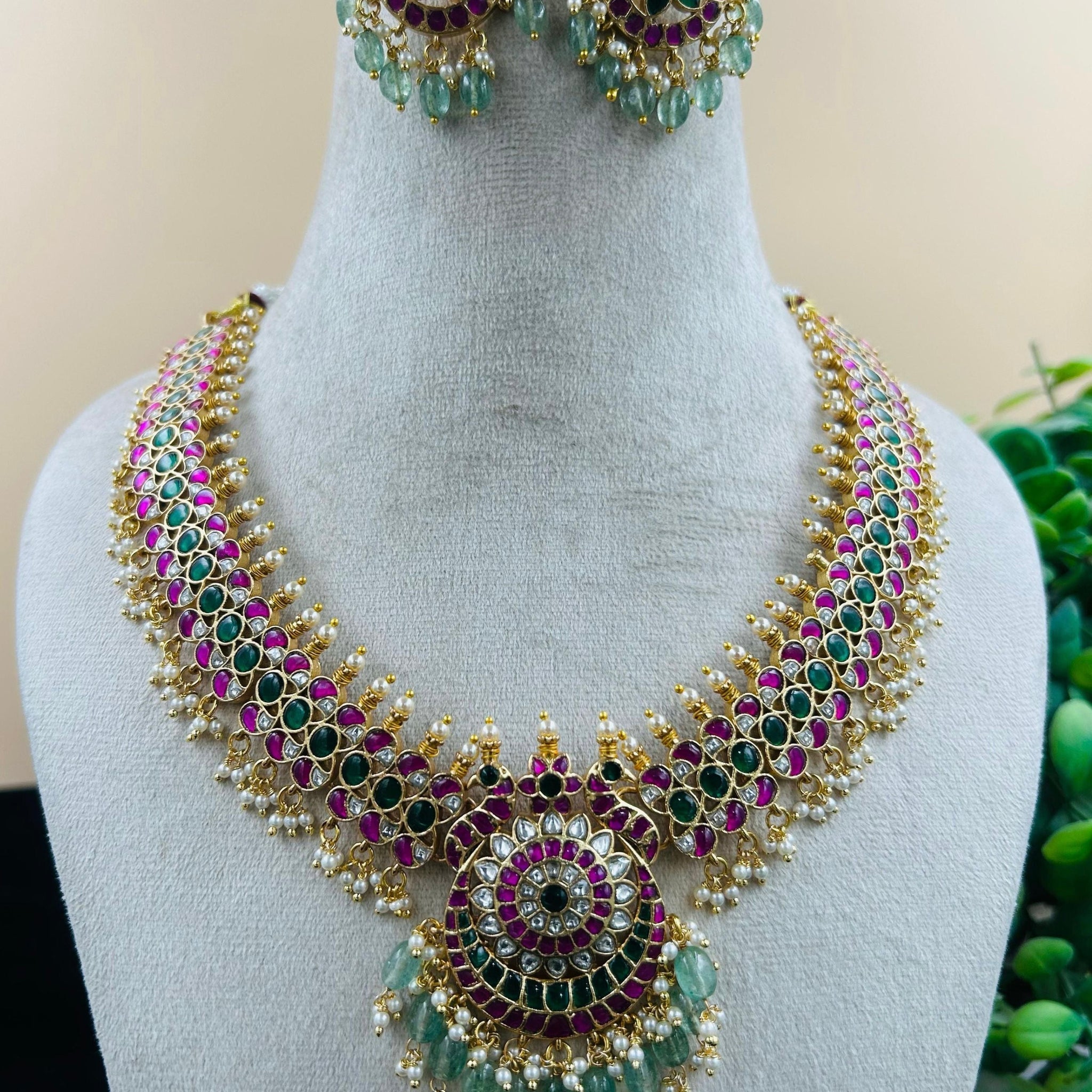 KUNDAN NECKLACE SET