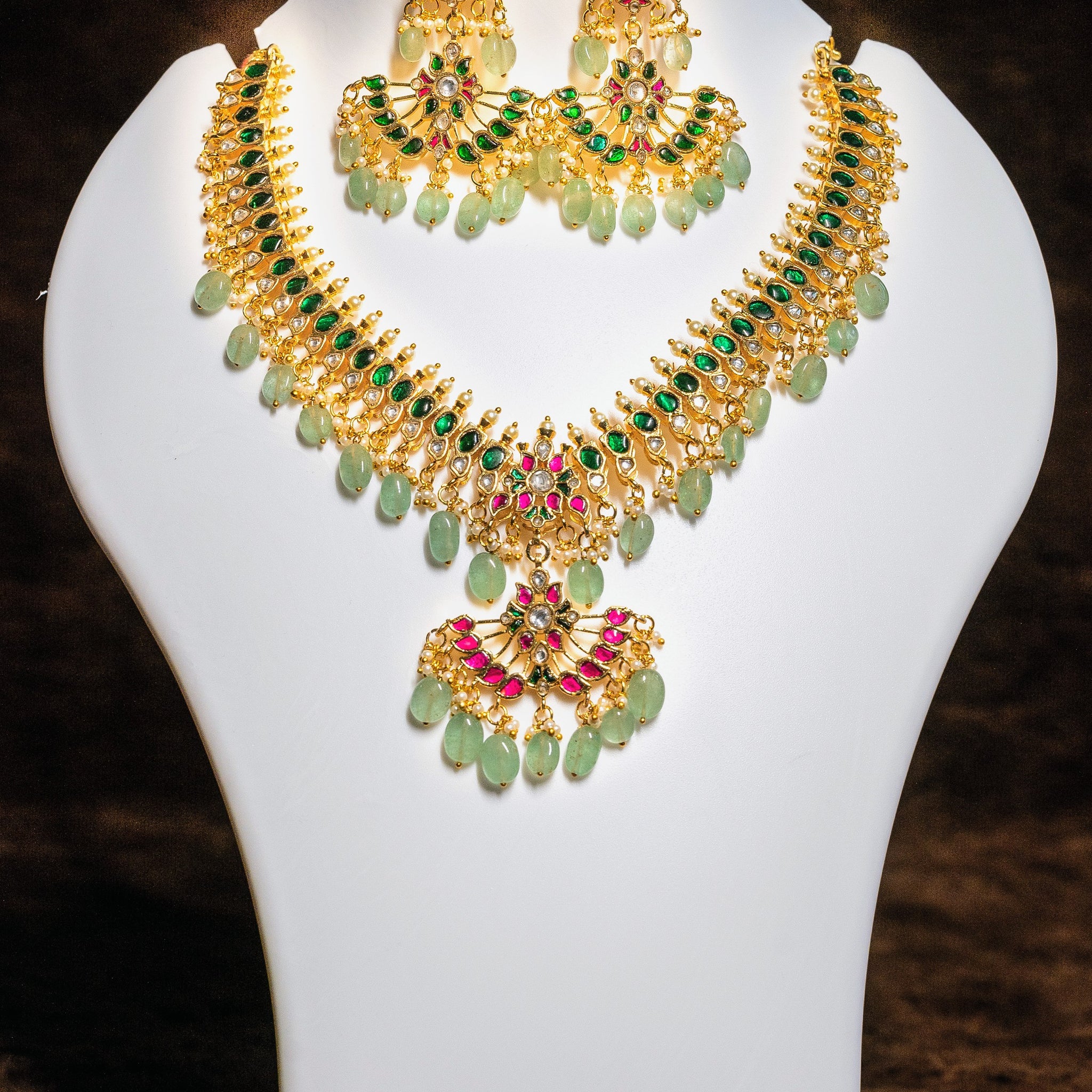 Jadau Kundan Necklace Set With Emerald