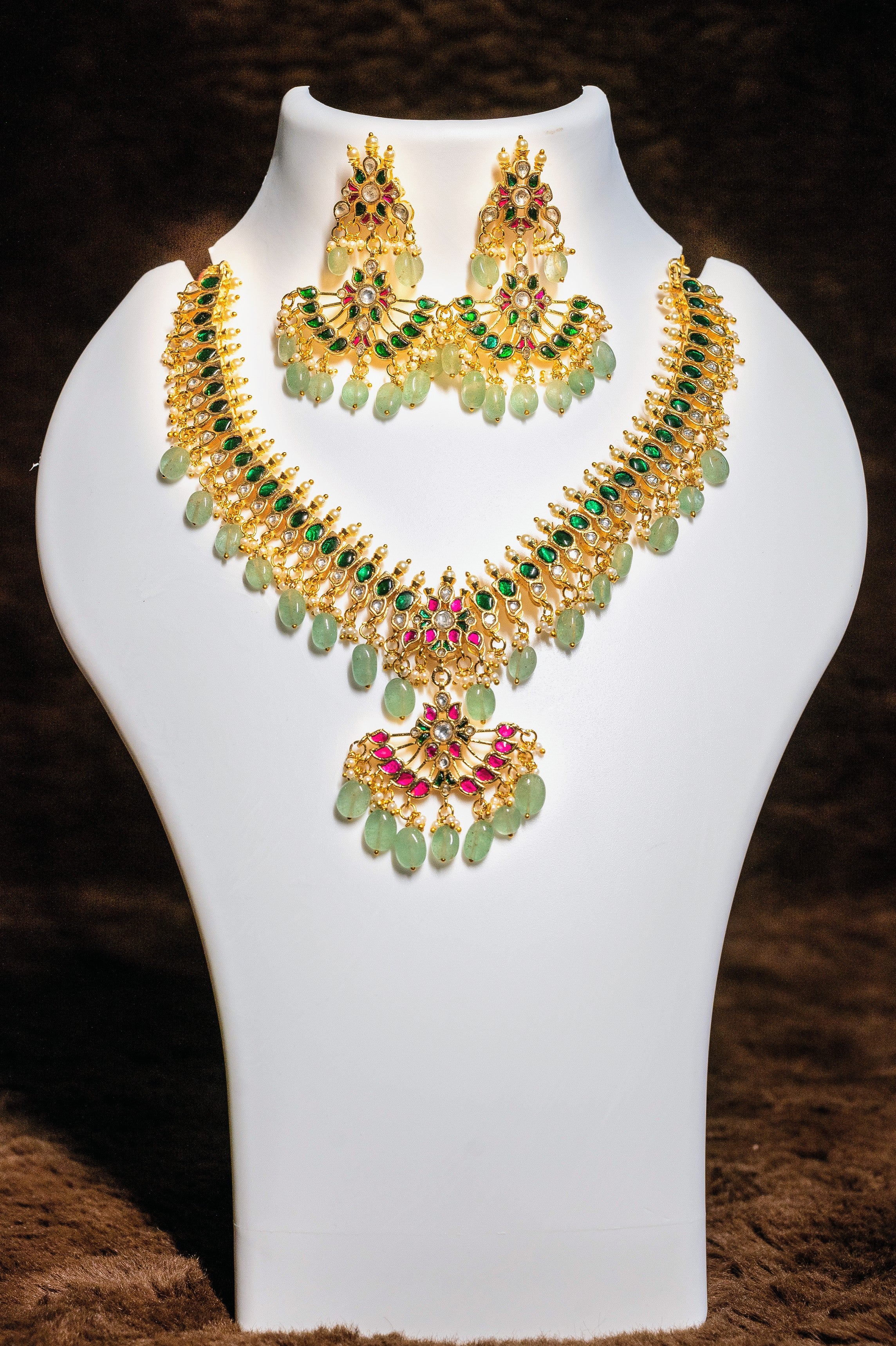 Jadau Kundan Necklace Set With Emerald
