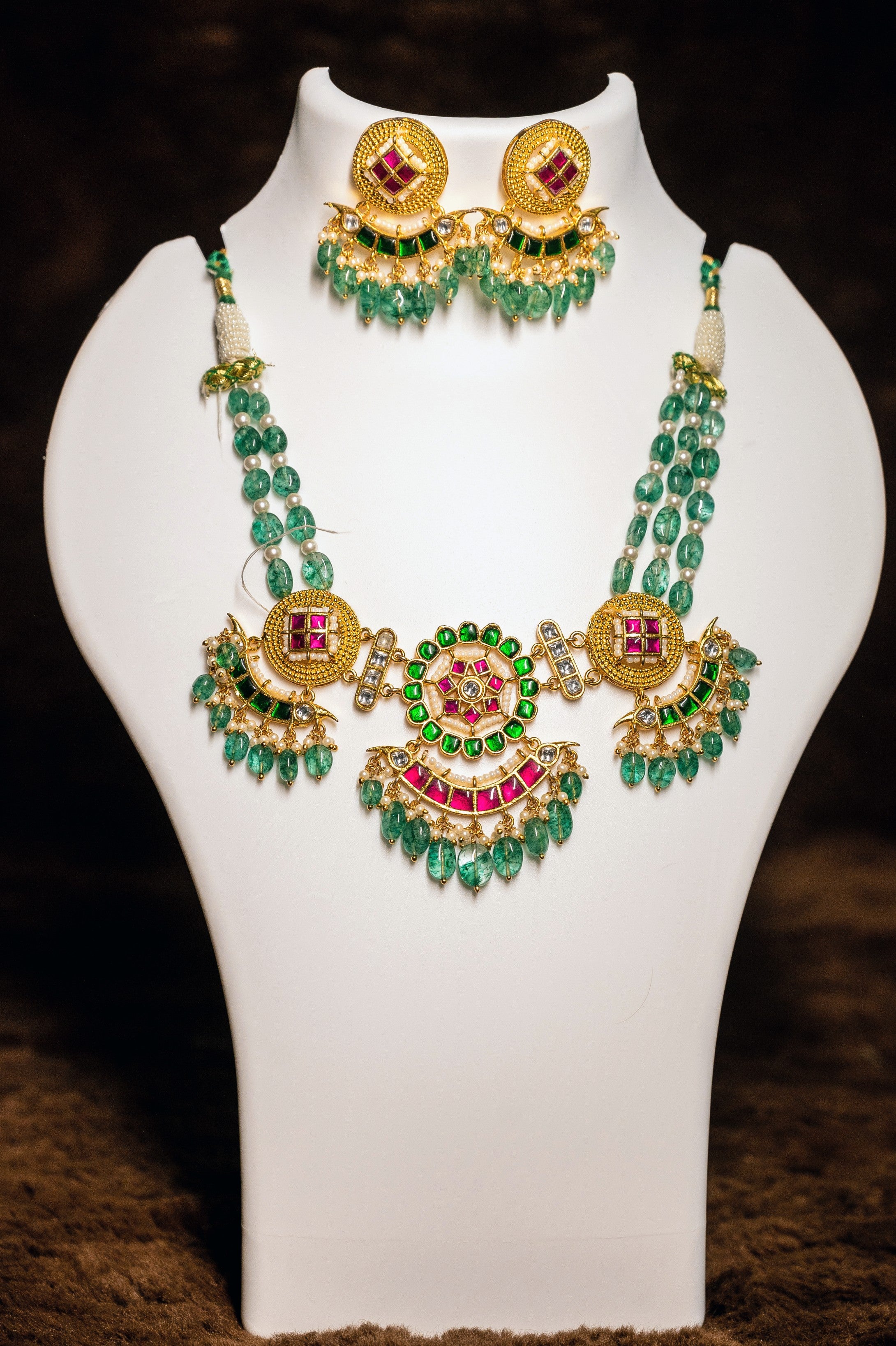 Jadau Kundan Necklace Set