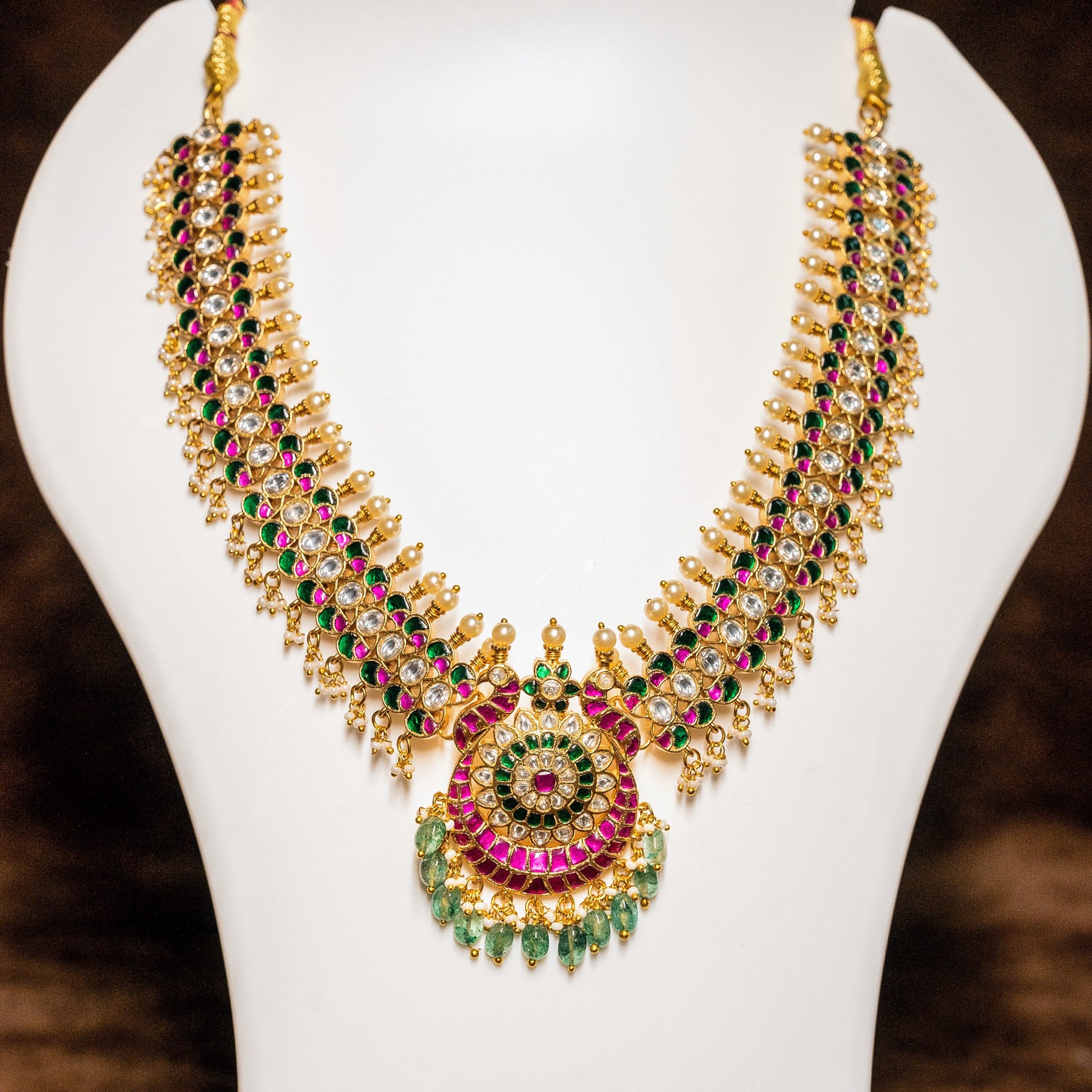 Jadau Kundan Necklace Set With Earnings