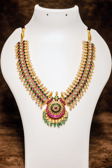 Jadau Kundan Necklace Set With Earnings