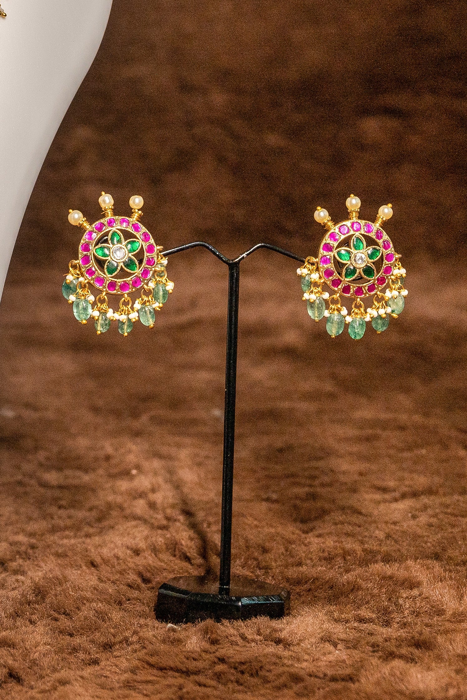 Jadau Kundan Necklace Set With Earnings