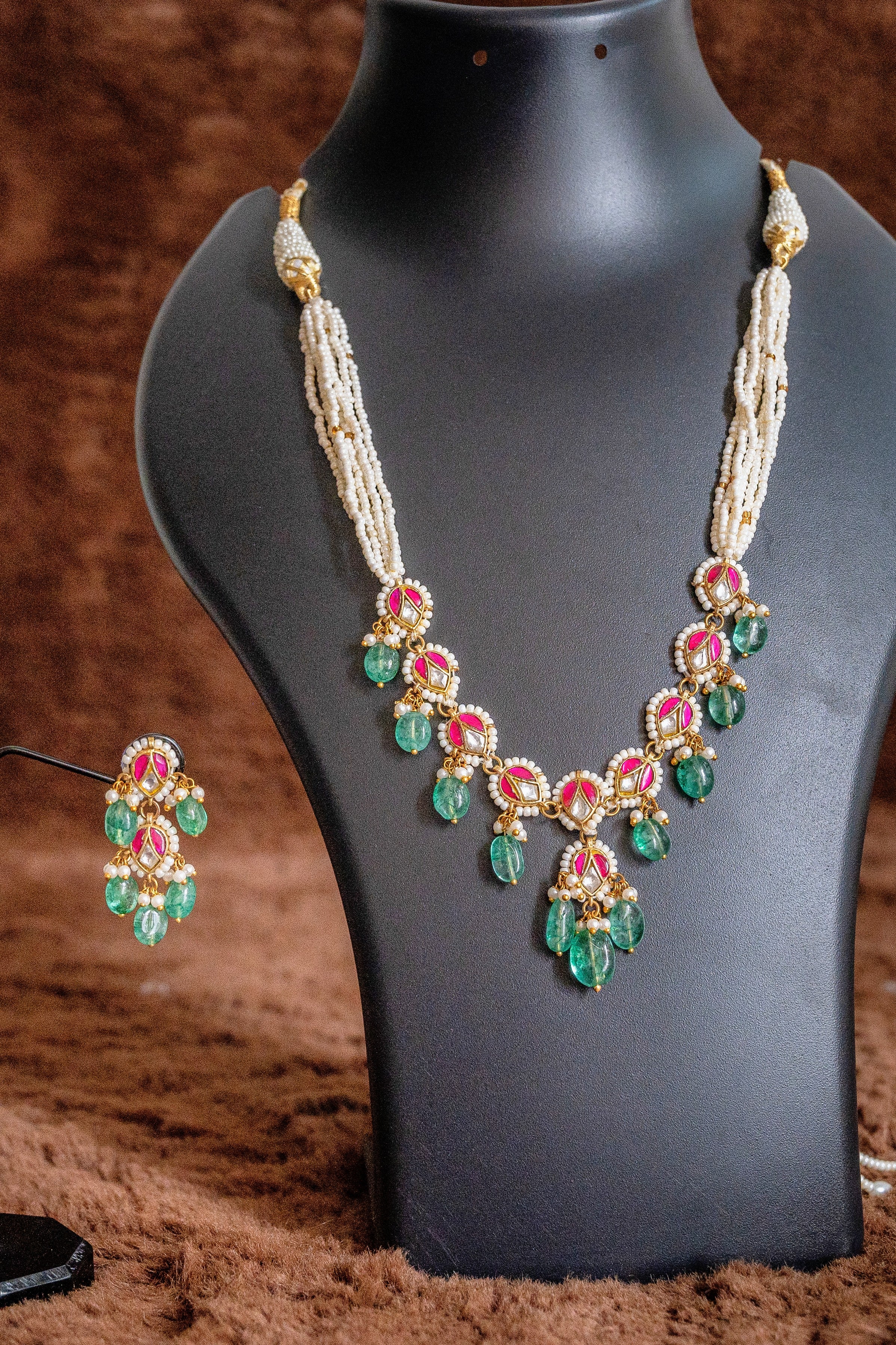 Jadau Kundan Necklace Set