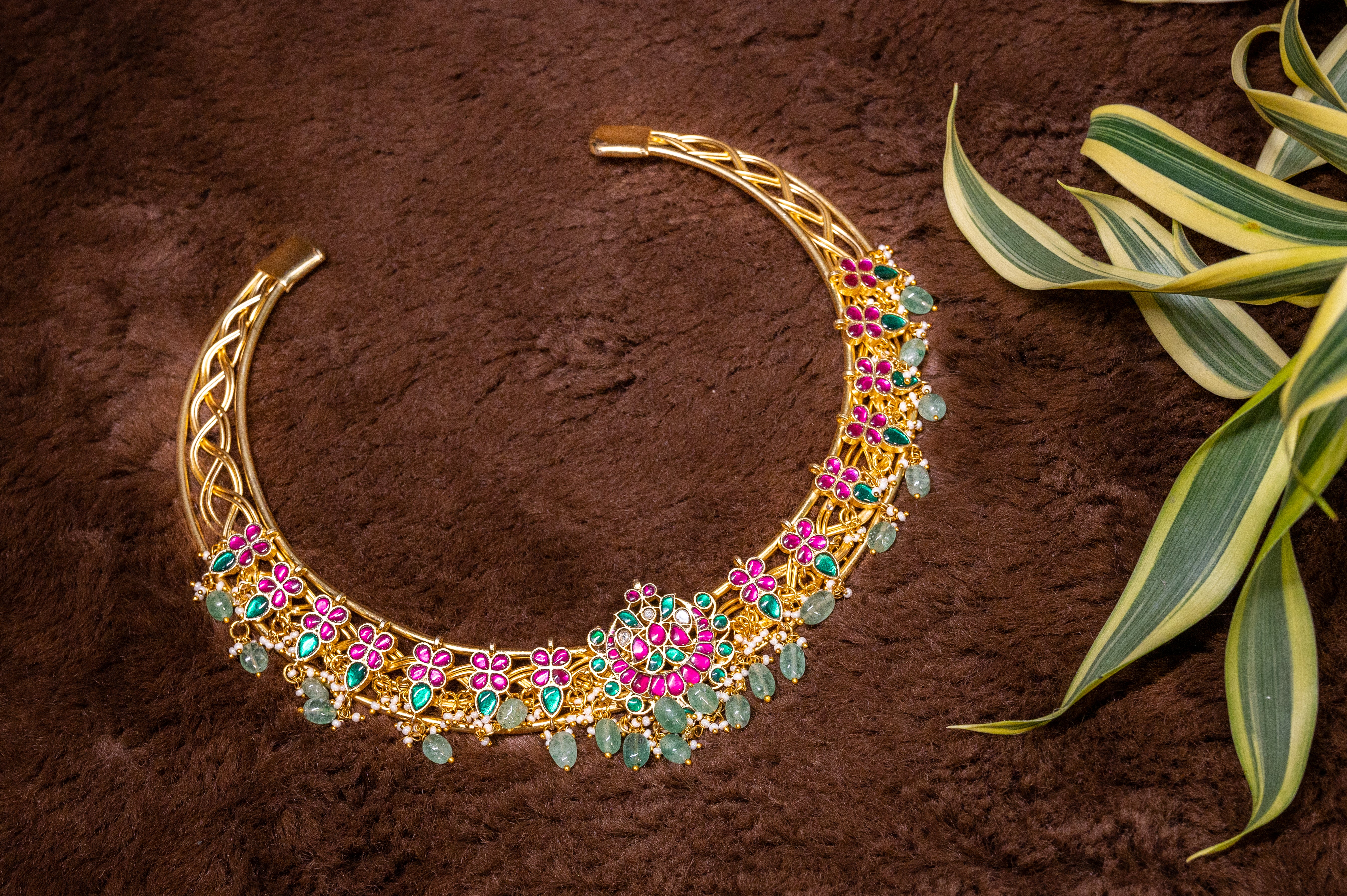 Hasli Choker Round Jadau Kundan