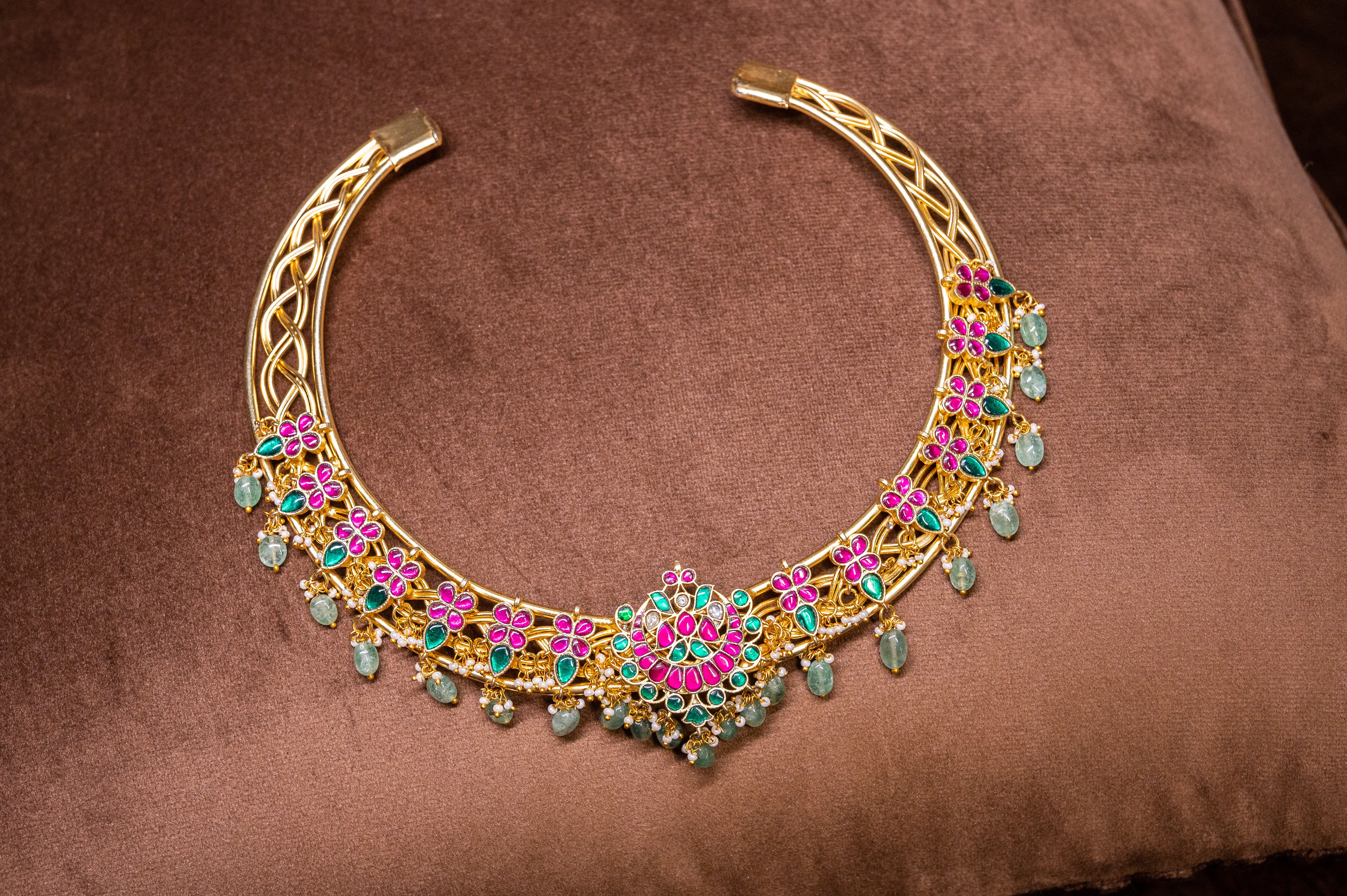 Hasli Choker Round Jadau Kundan