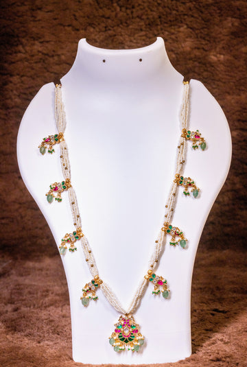 Loose Necklace Set