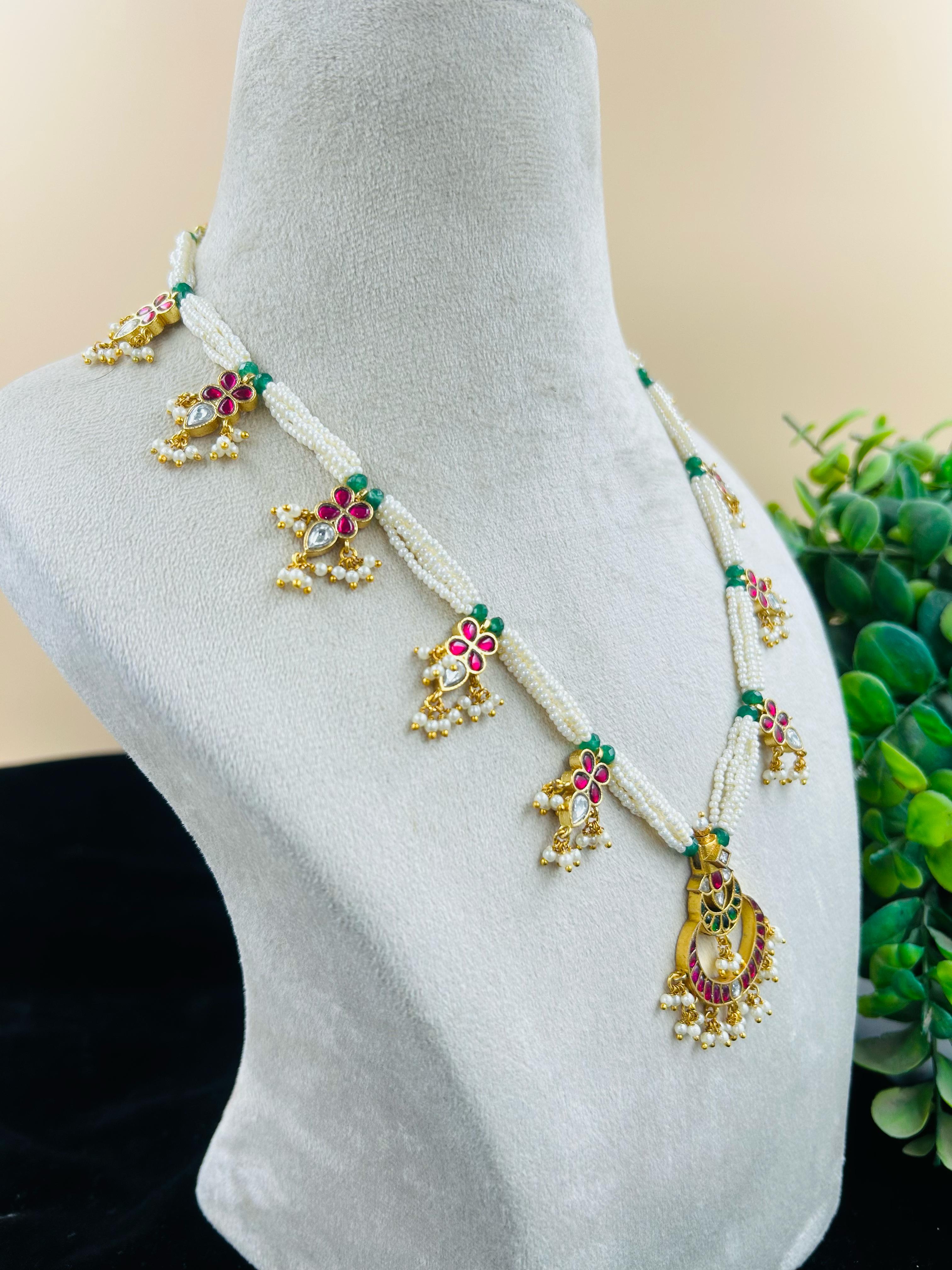 Bead Necklace With Tika